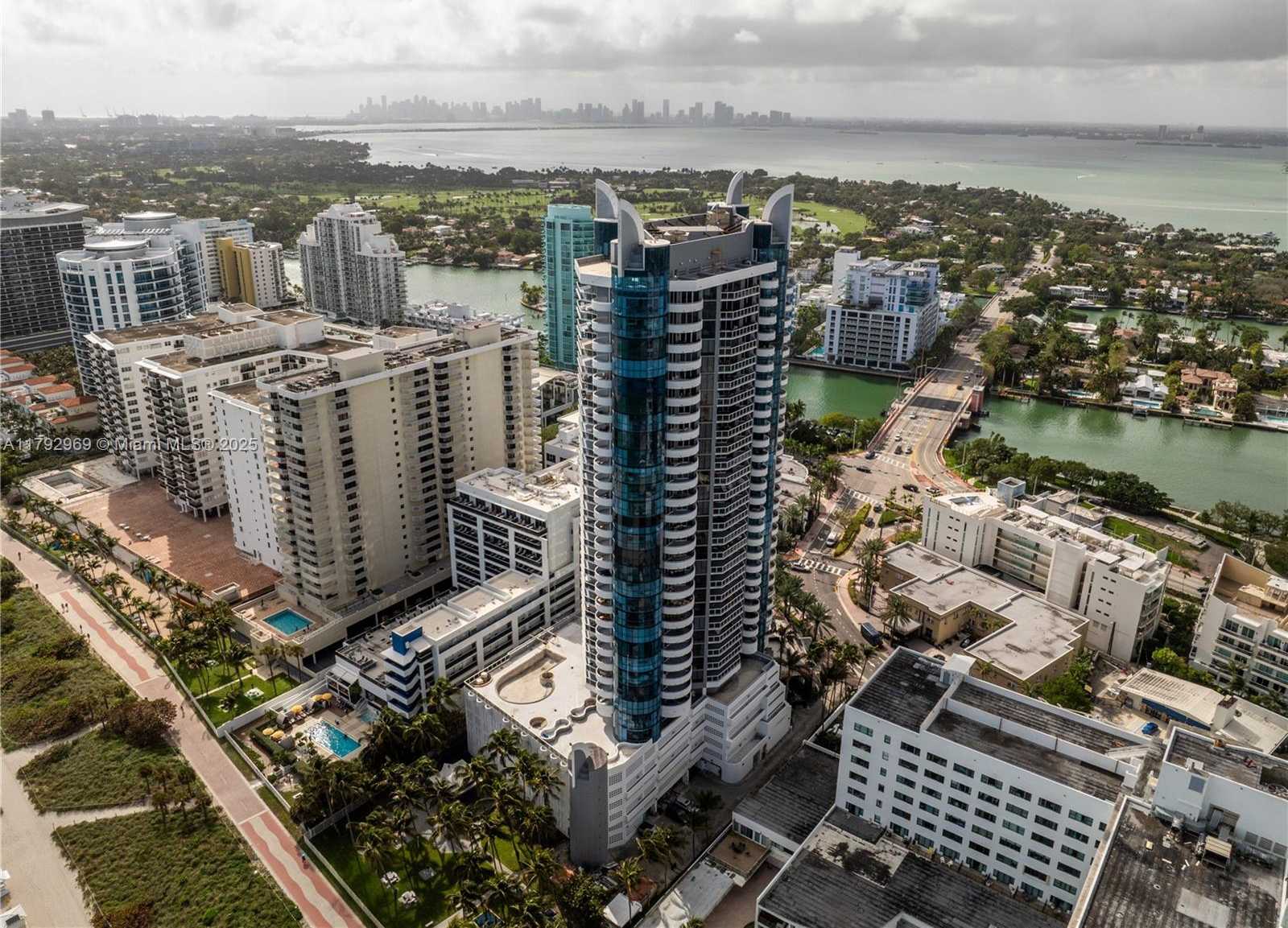 Small Image of 6301 COLLINS AVE #1708, Miami Beach Number 11