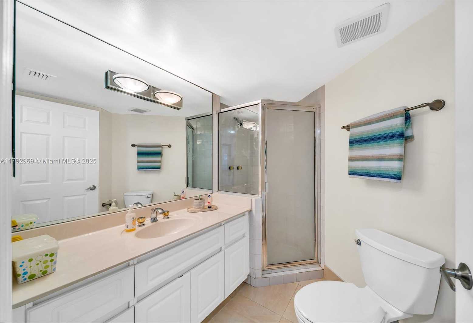 Small Image of 6301 COLLINS AVE #1708, Miami Beach Number 15