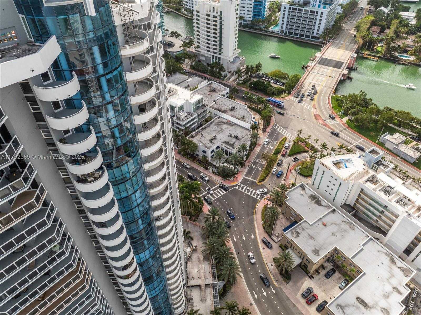 Small Image of 6301 COLLINS AVE #1708, Miami Beach Number 2