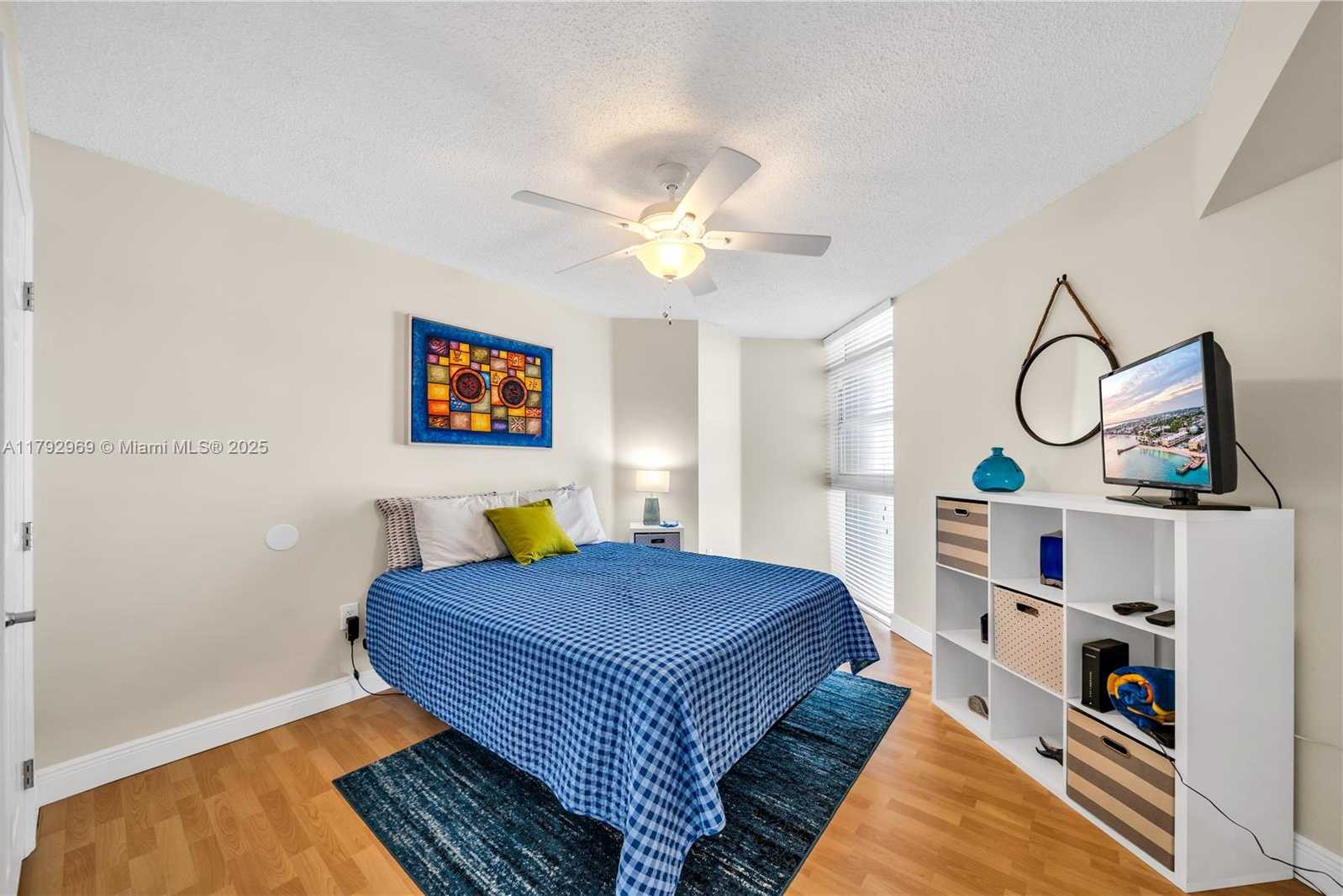 Small Image of 6301 COLLINS AVE #1708, Miami Beach Number 21