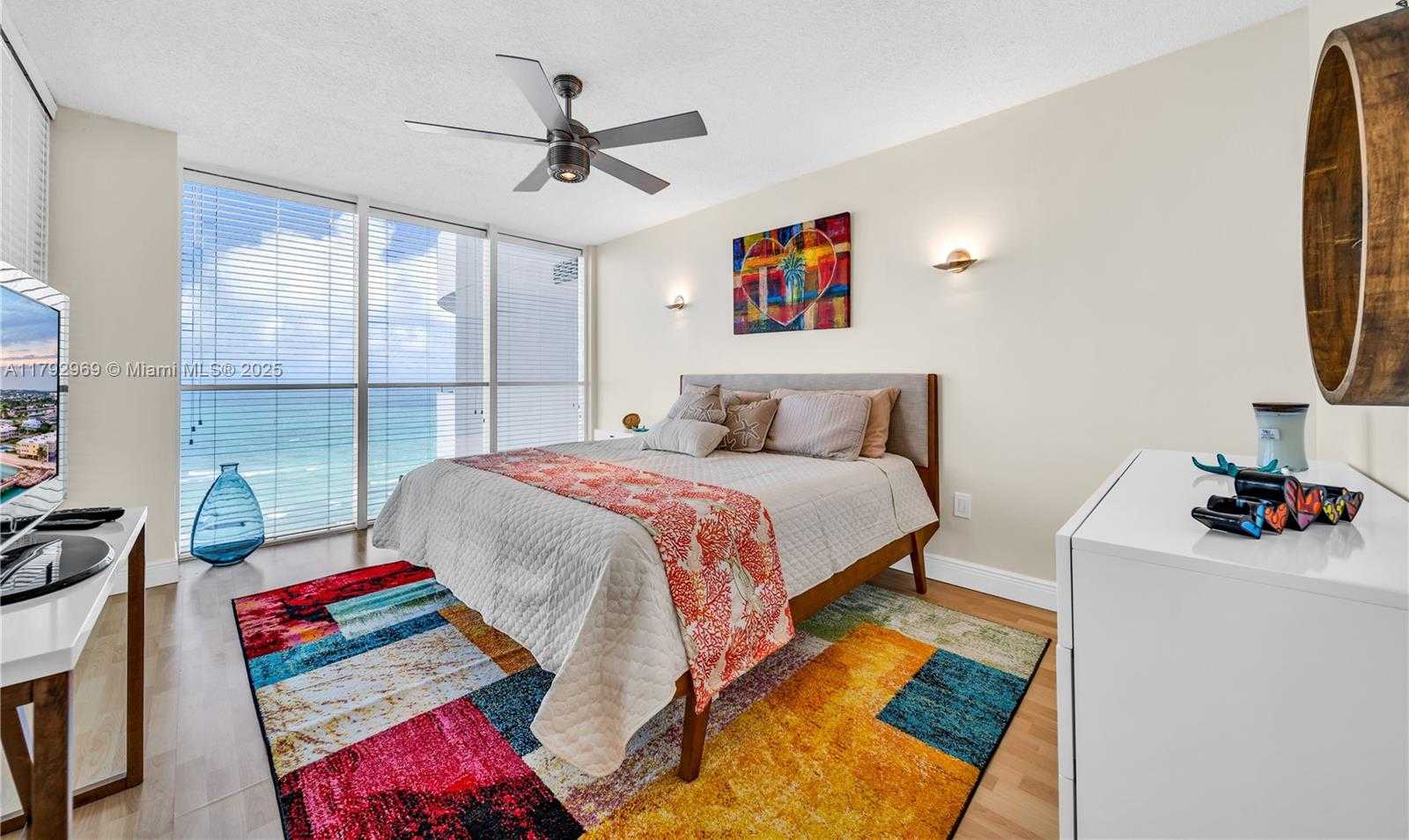 Small Image of 6301 COLLINS AVE #1708, Miami Beach Number 22