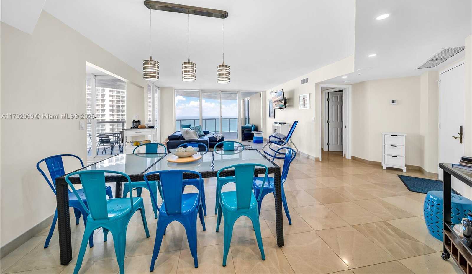 Small Image of 6301 COLLINS AVE #1708, Miami Beach Number 36