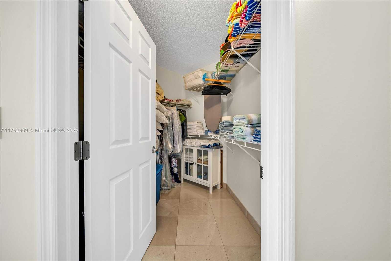 Small Image of 6301 COLLINS AVE #1708, Miami Beach Number 4