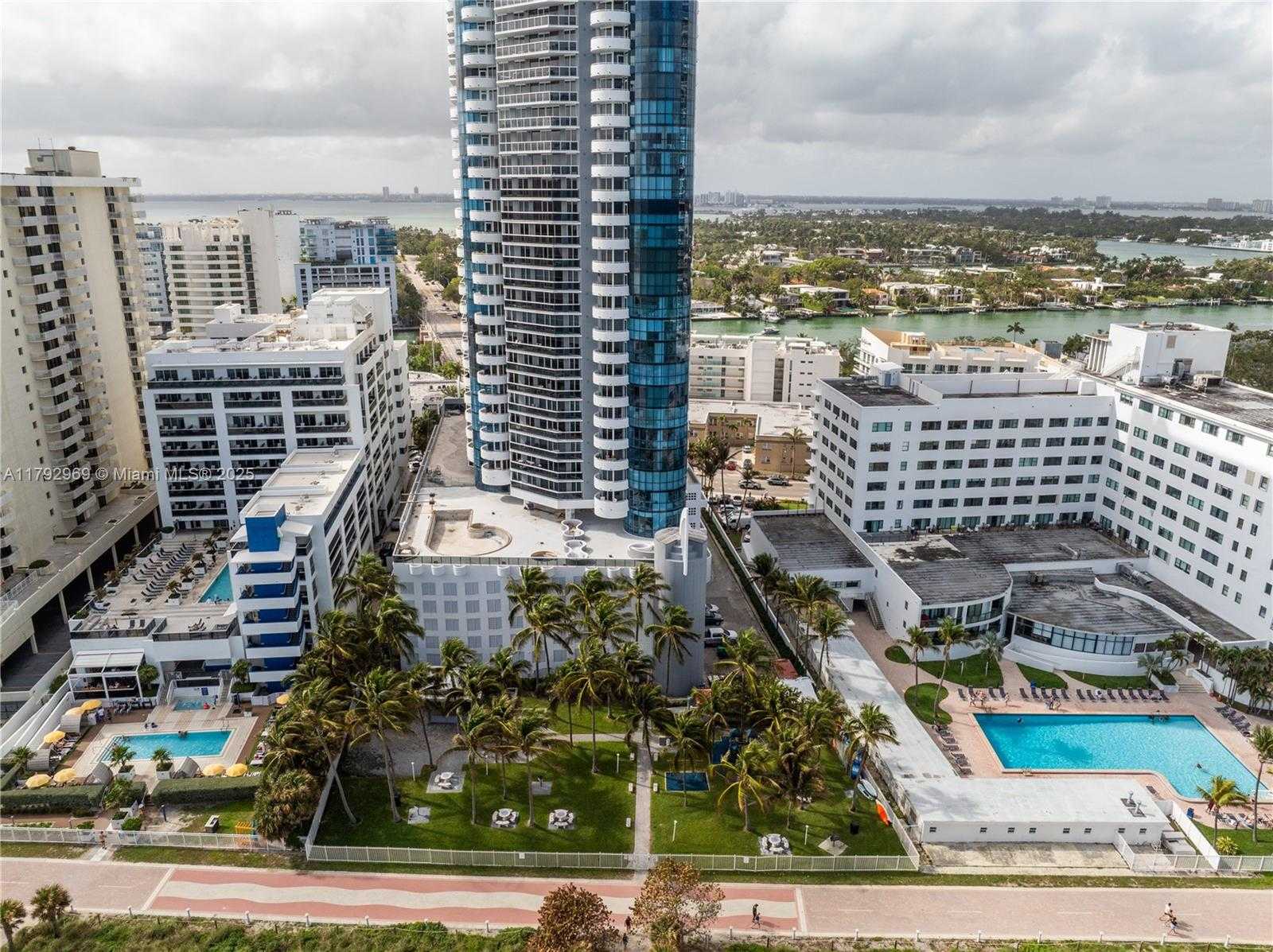 Small Image of 6301 COLLINS AVE #1708, Miami Beach Number 8