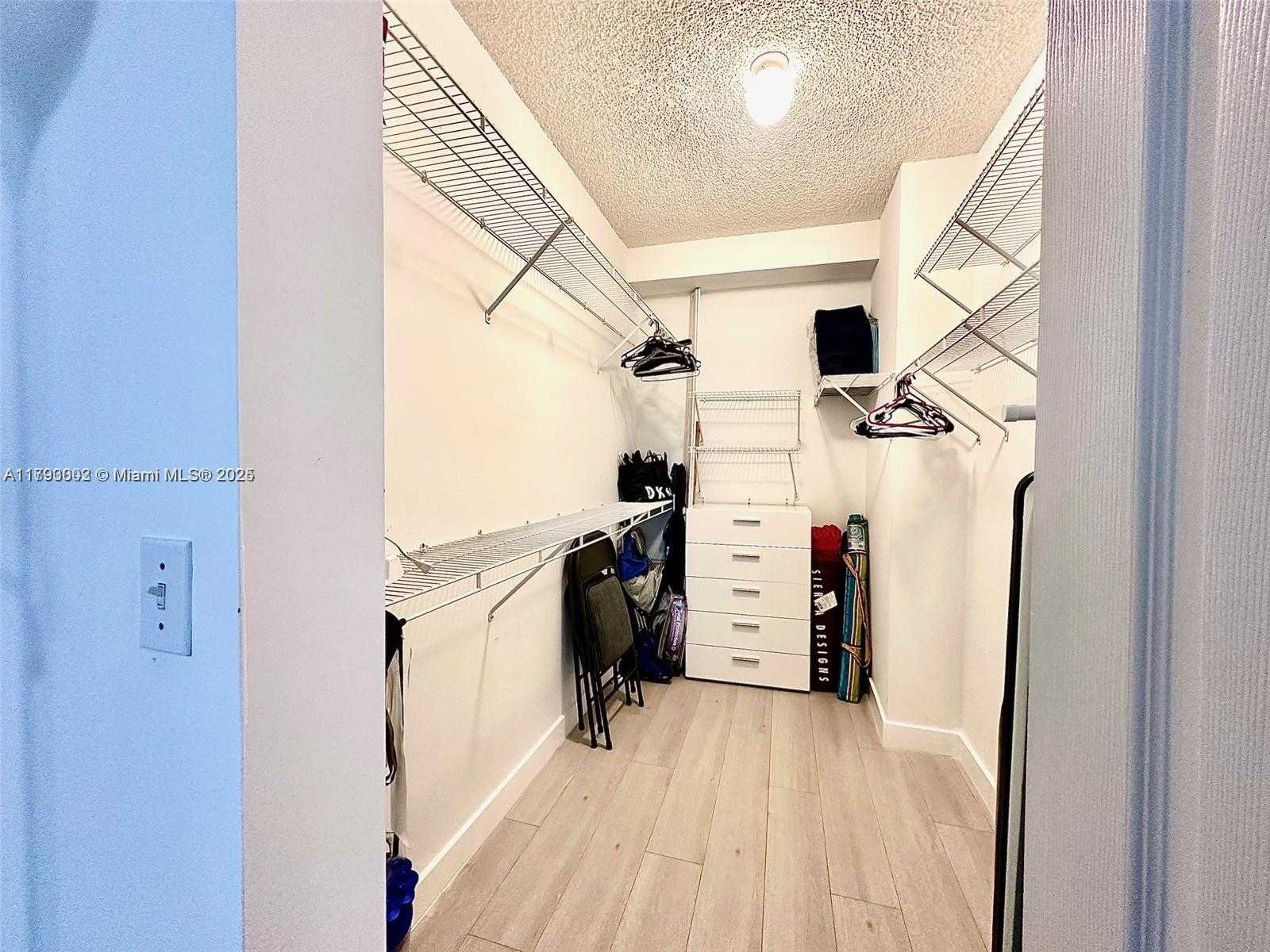 Small Image of 17100 NORTH BAY RD #1209, Sunny Isles Beach Number 16