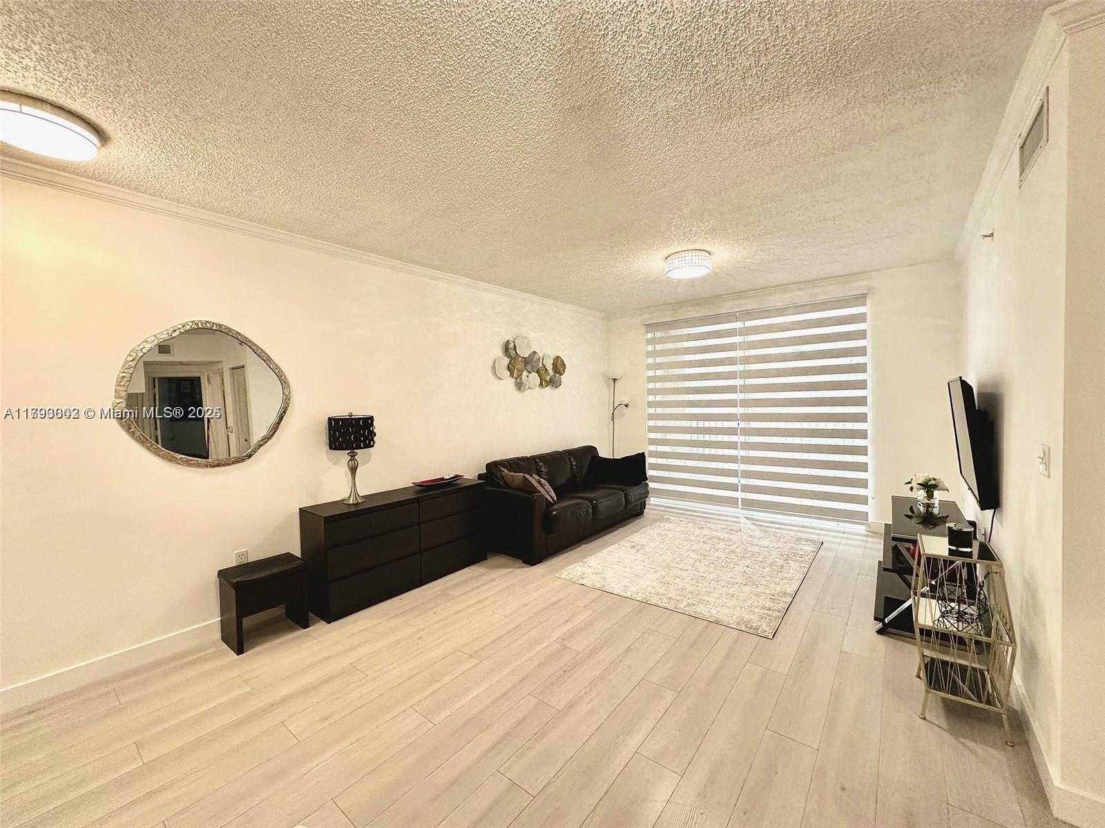 Small Image of 17100 NORTH BAY RD #1209, Sunny Isles Beach Number 4