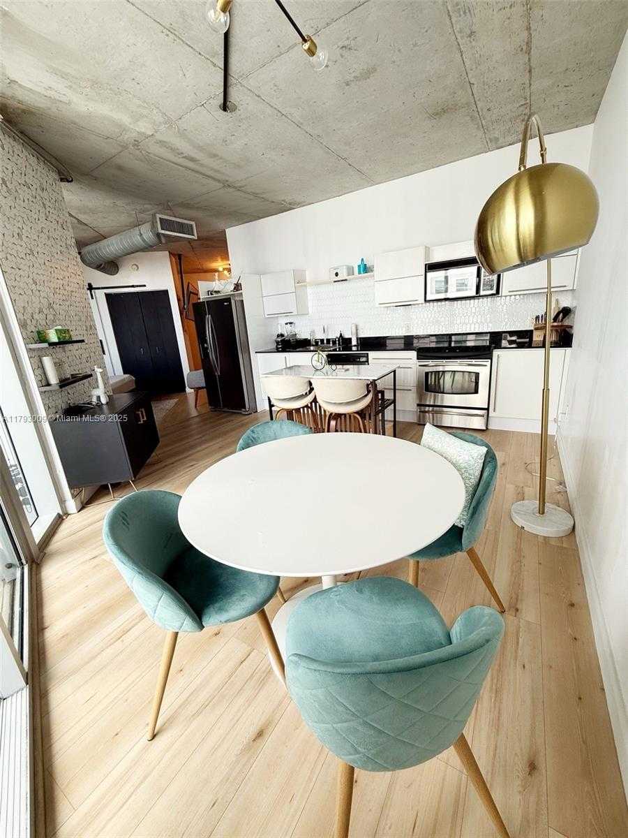 Small Image of 690 SOUTH WEST 1ST CT #2027, Miami Number 11