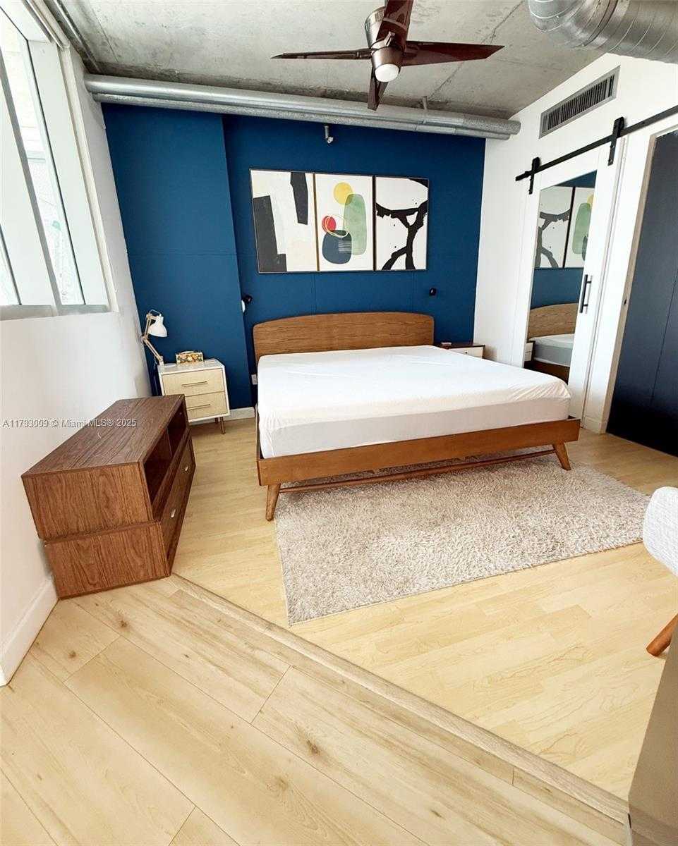 Small Image of 690 SOUTH WEST 1ST CT #2027, Miami Number 2