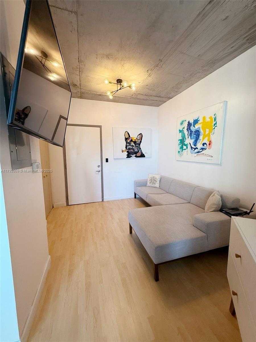 Small Image of 690 SOUTH WEST 1ST CT #2027, Miami Number 6