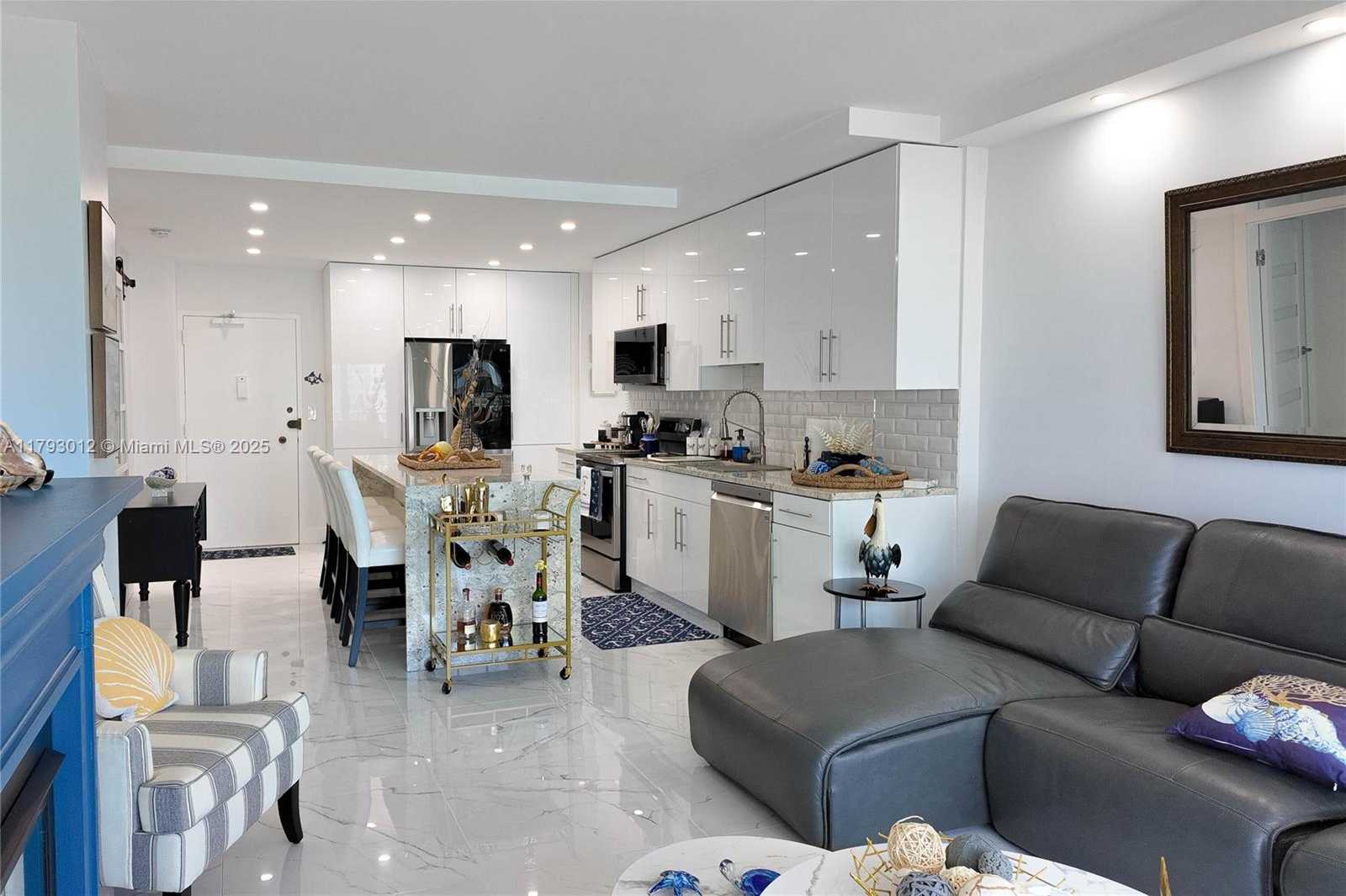 Small Image of 1980 SOUTH OCEAN DR #14B, Hallandale Beach Number 3
