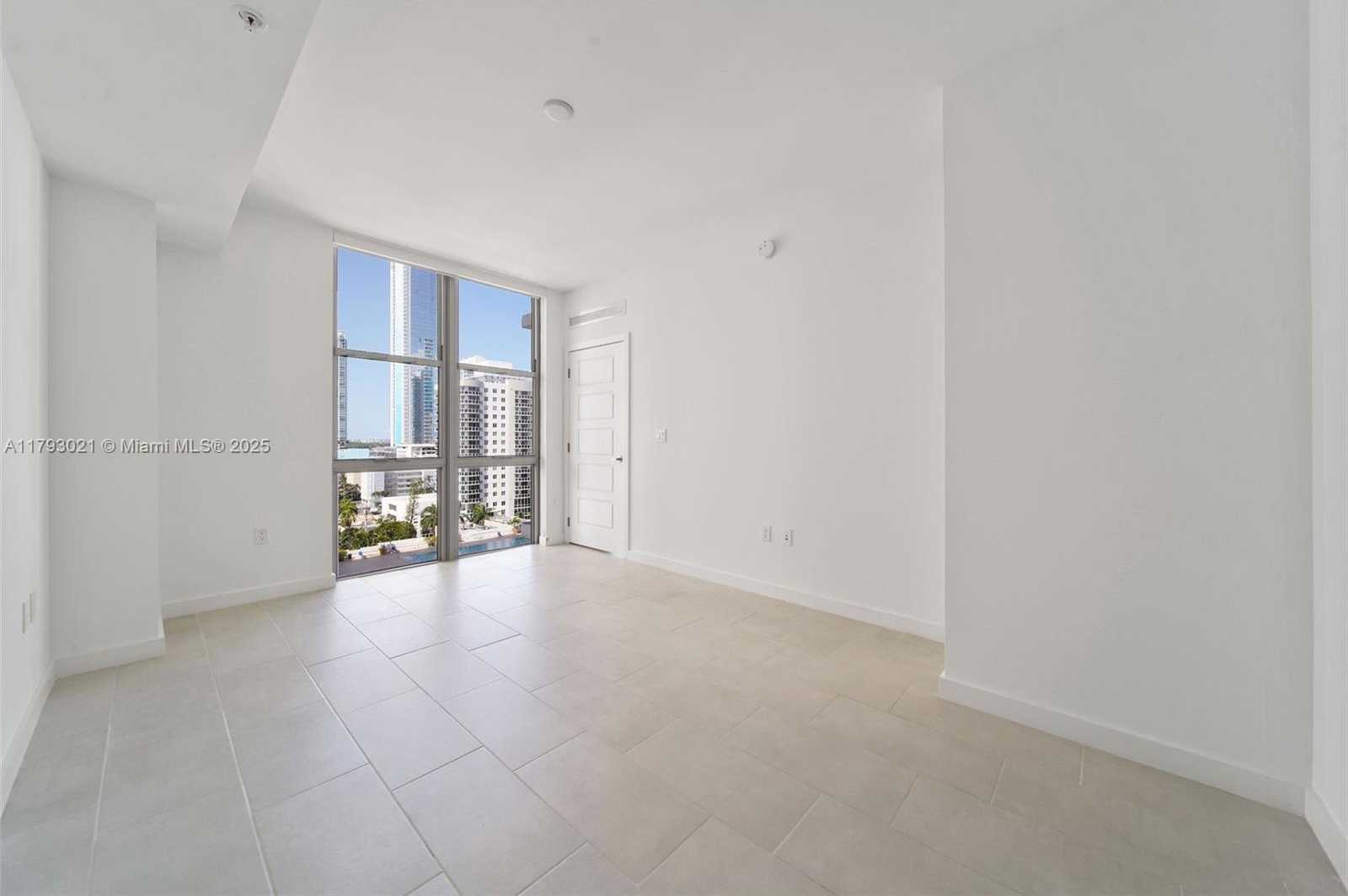 Small Image of 2150 NORTH BAYSHORE DR #0607, Miami Number 15