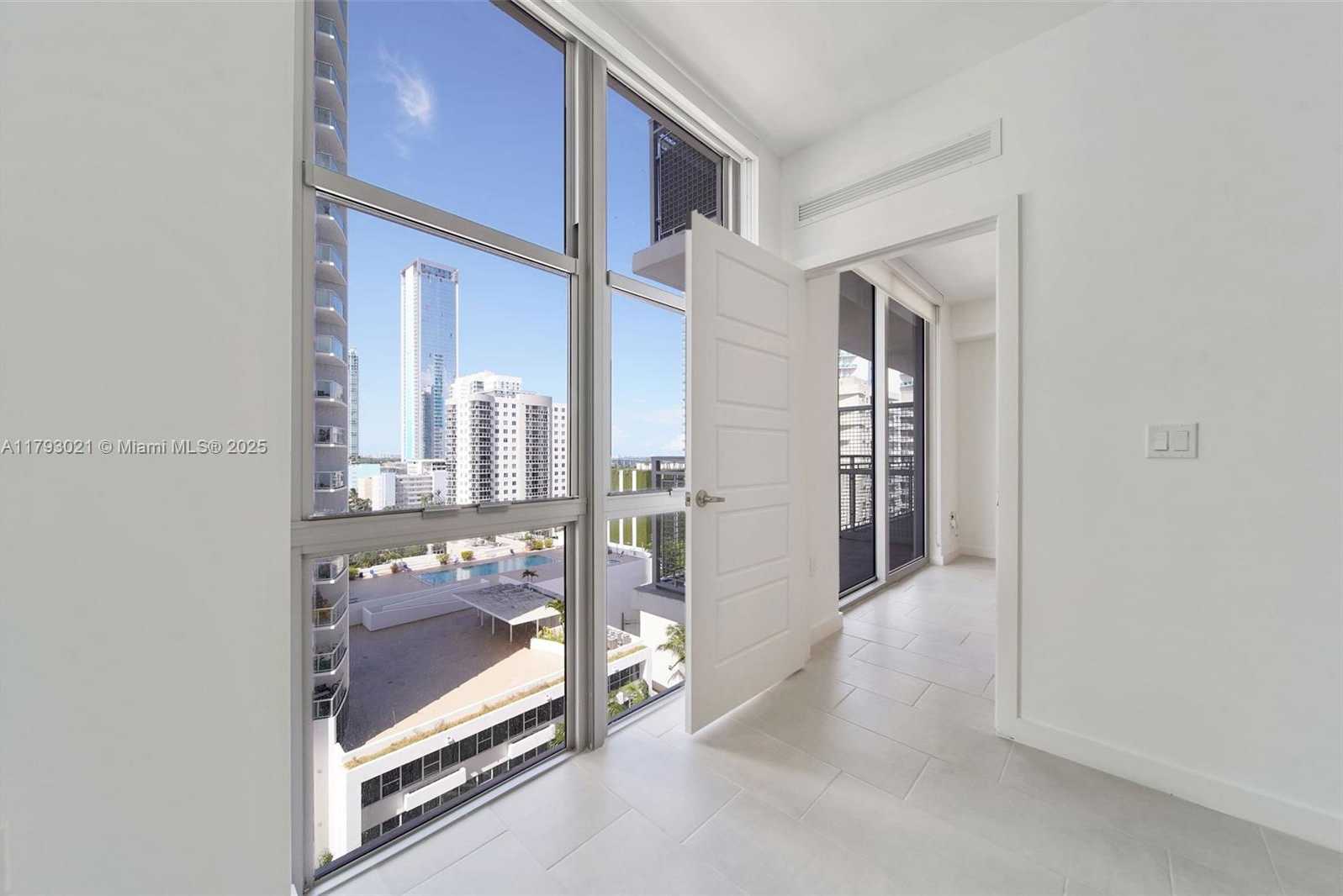 Small Image of 2150 NORTH BAYSHORE DR #0607, Miami Number 16