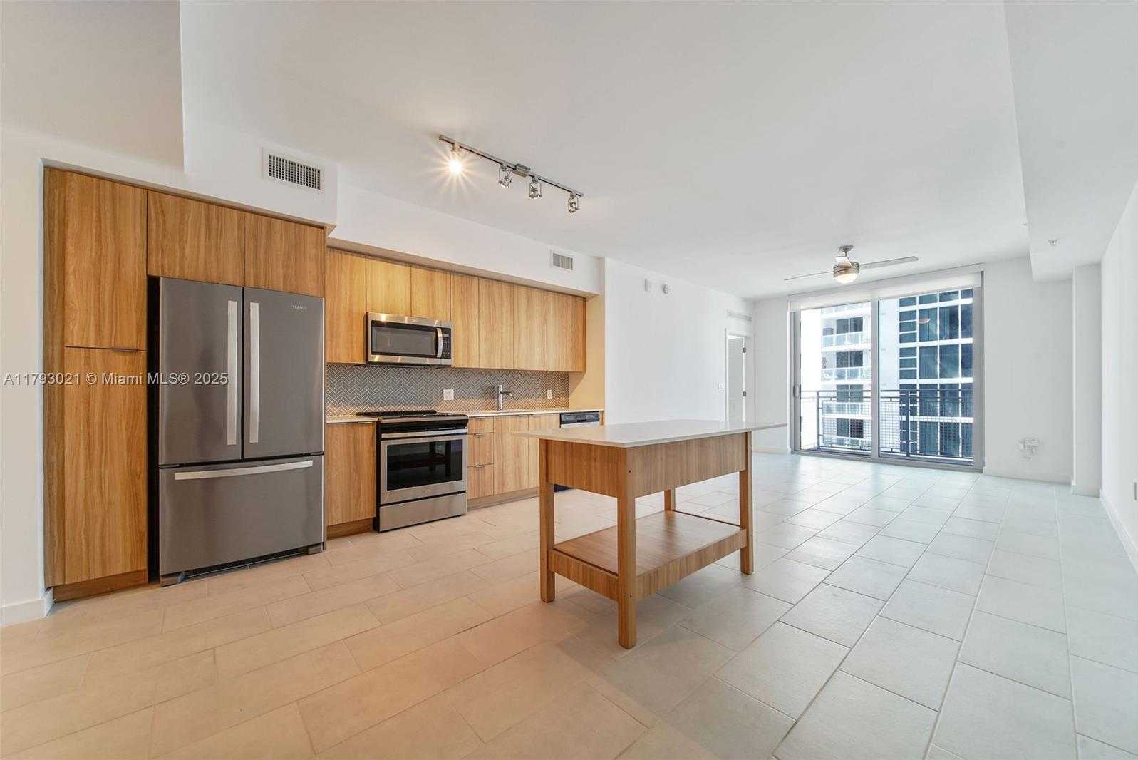Small Image of 2150 NORTH BAYSHORE DR #0607, Miami Number 2