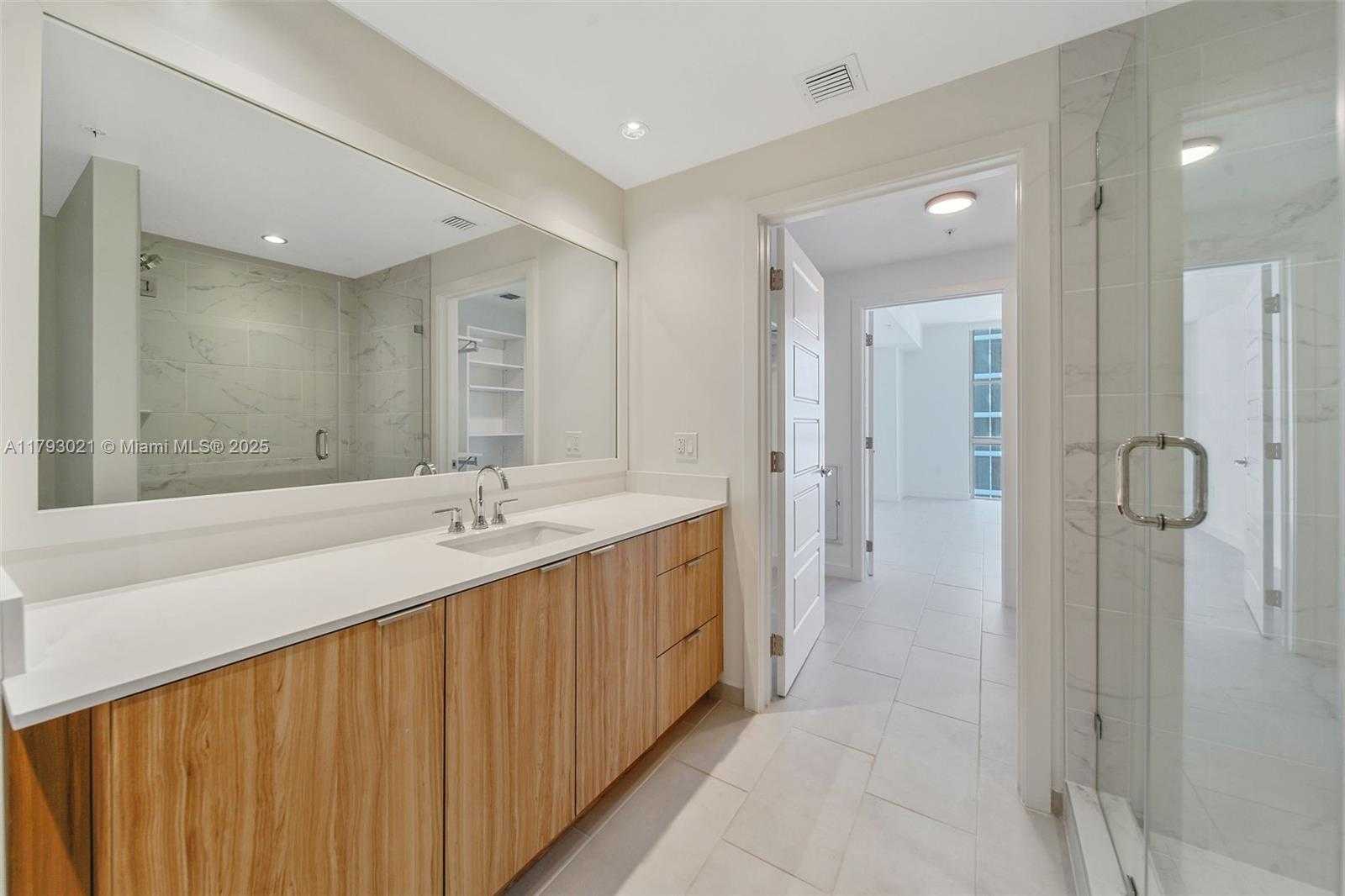 Small Image of 2150 NORTH BAYSHORE DR #0607, Miami Number 20