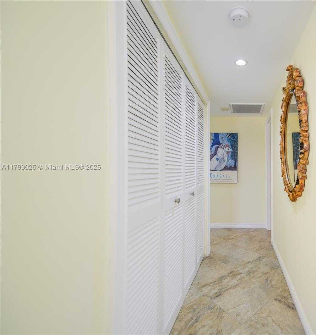 Small Image of 1980 SOUTH OCEAN DR #10P, Hallandale Beach Number 12
