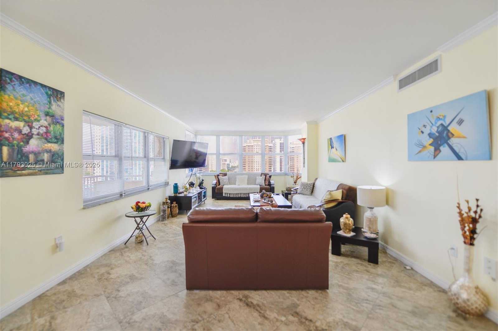 Small Image of 1980 SOUTH OCEAN DR #10P, Hallandale Beach Number 4