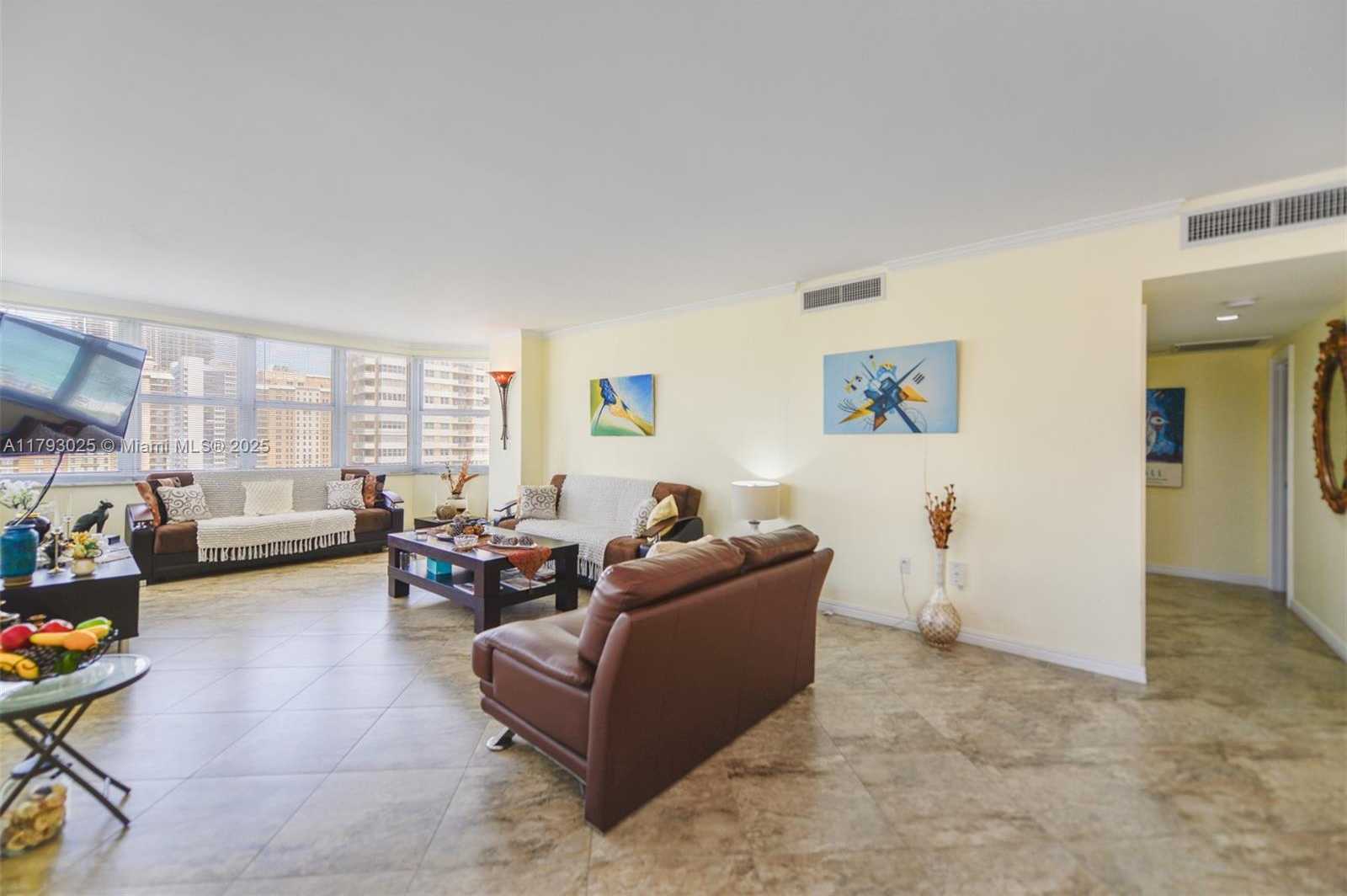 Small Image of 1980 SOUTH OCEAN DR #10P, Hallandale Beach Number 5