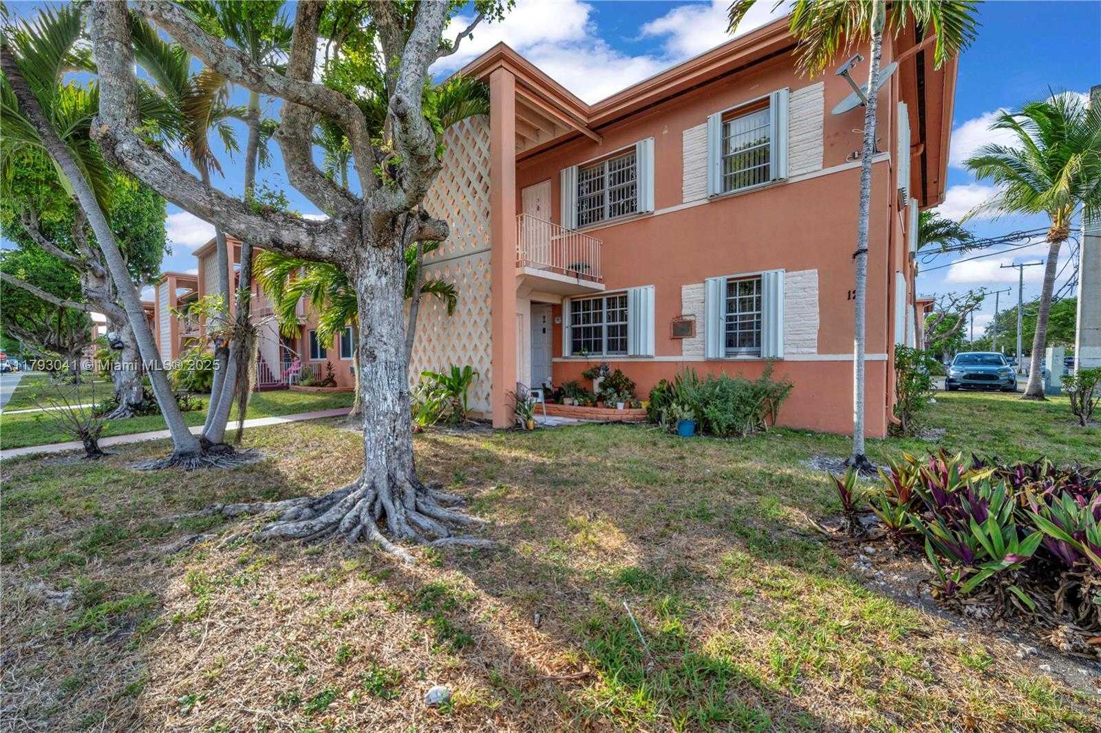 Small Image of 3401 SOUTH WEST 10TH ST #2B, Miami Number 14