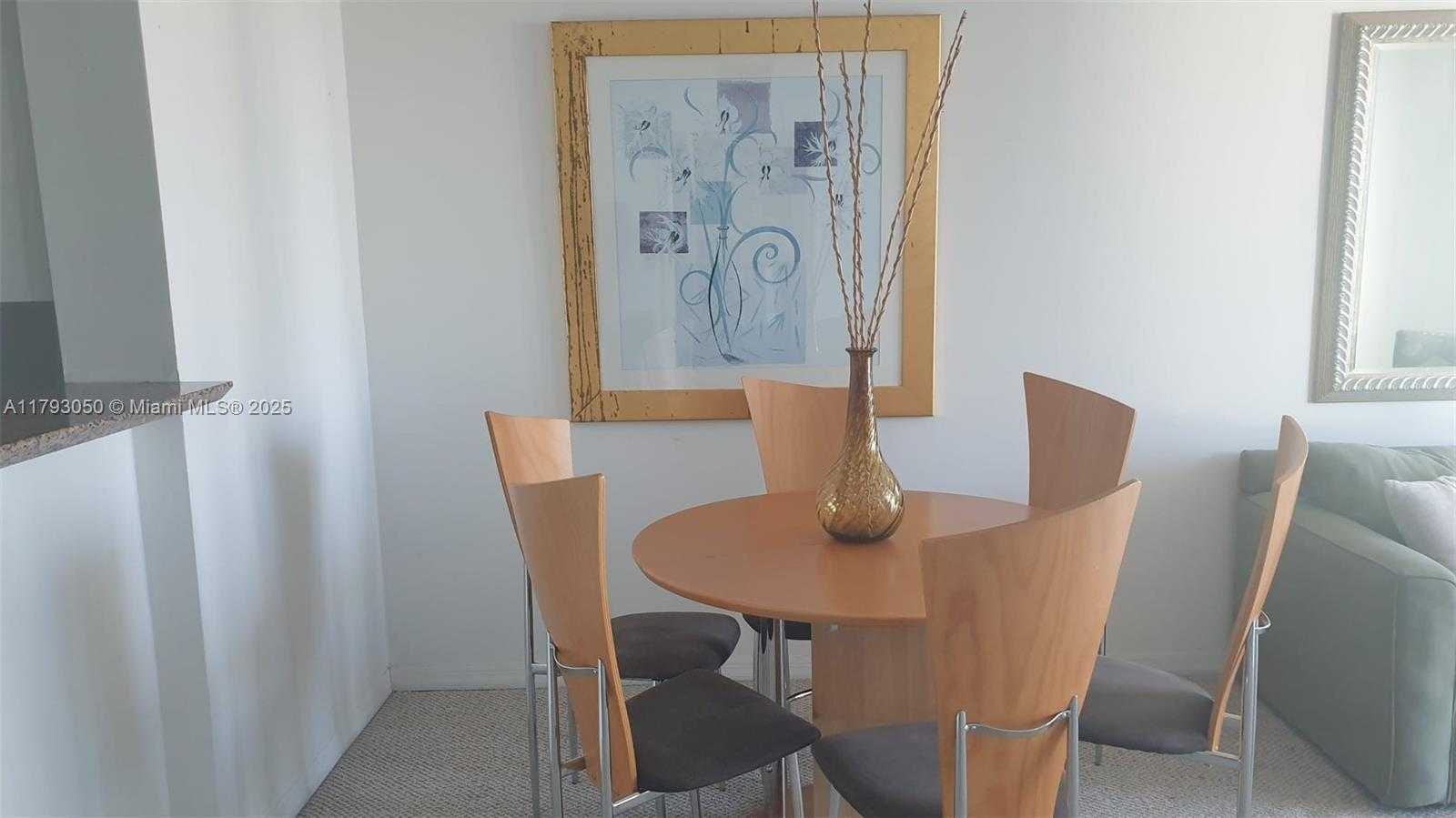 Small Image of 1155 BRICKELL BAY DR #3007, Miami Number 12