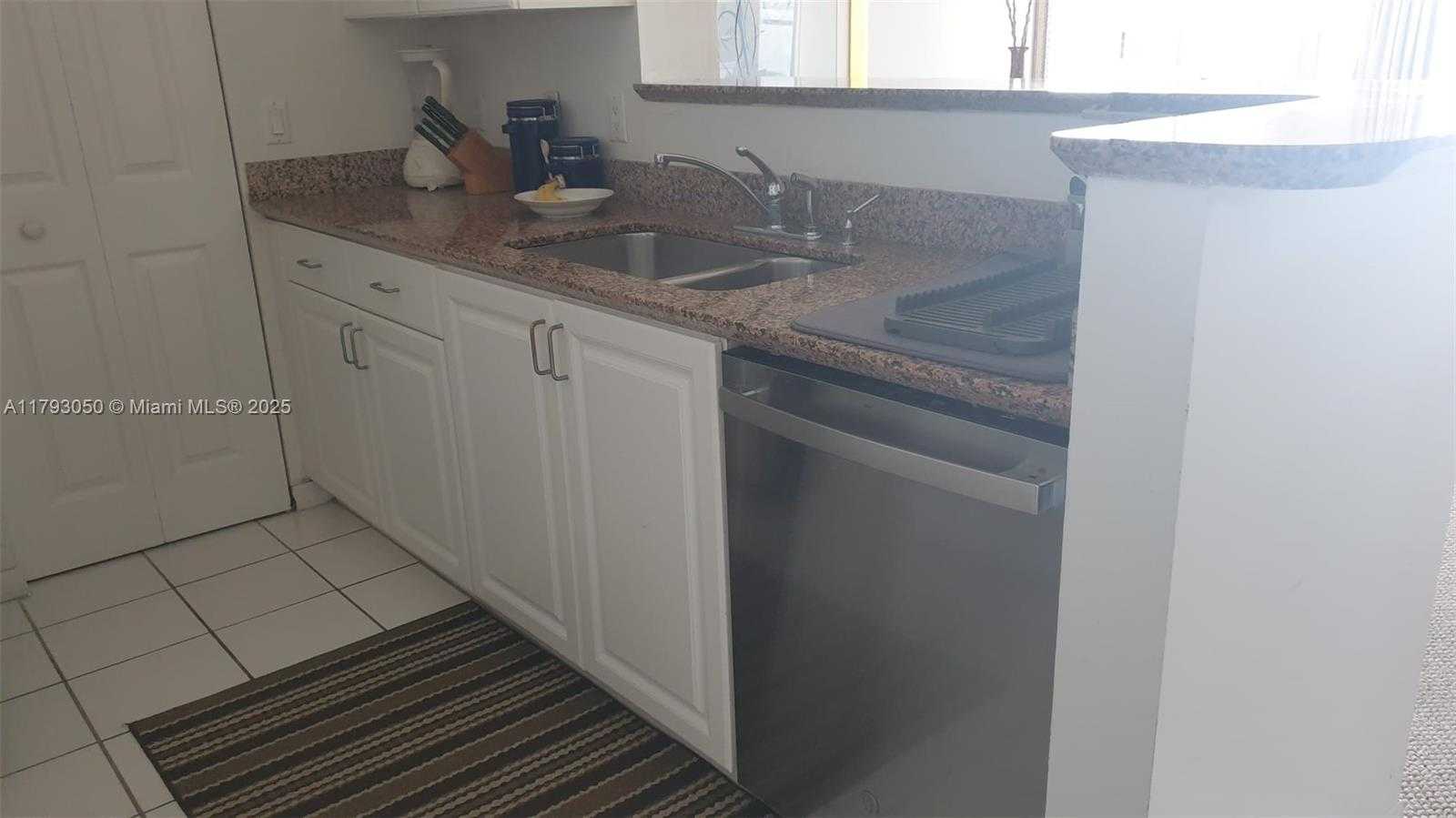 Small Image of 1155 BRICKELL BAY DR #3007, Miami Number 21