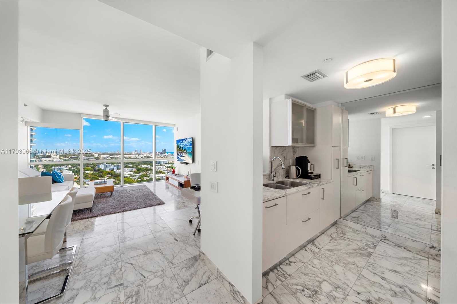 Small Image of 450 ALTON RD #2708, Miami Beach Number 10
