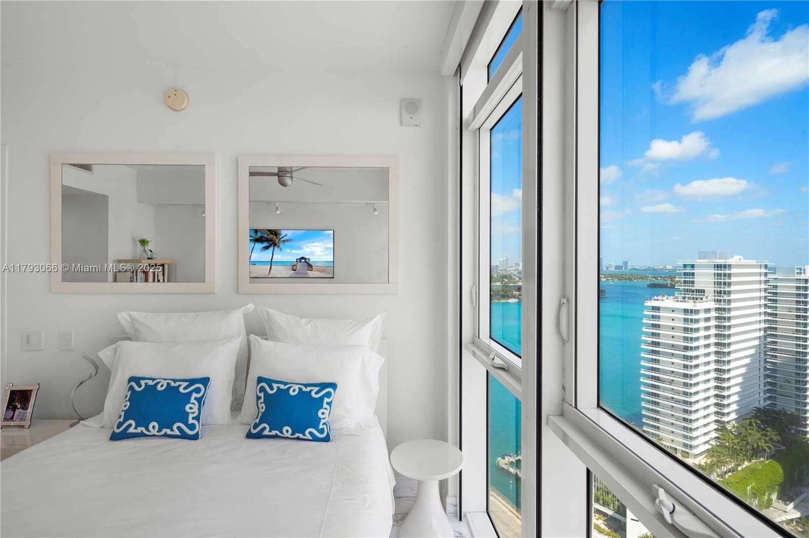 Small Image of 450 ALTON RD #2708, Miami Beach Number 17
