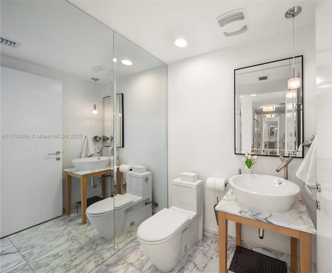 Small Image of 450 ALTON RD #2708, Miami Beach Number 20