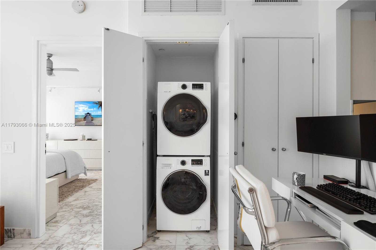 Small Image of 450 ALTON RD #2708, Miami Beach Number 23