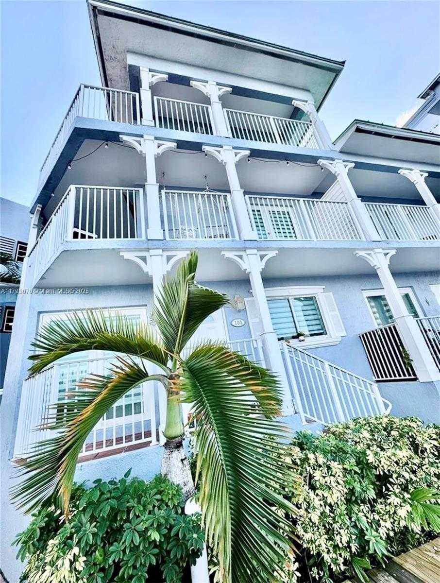 Small Image of 2415 NORTH WEST 16 ST RD #101, Miami Number 2