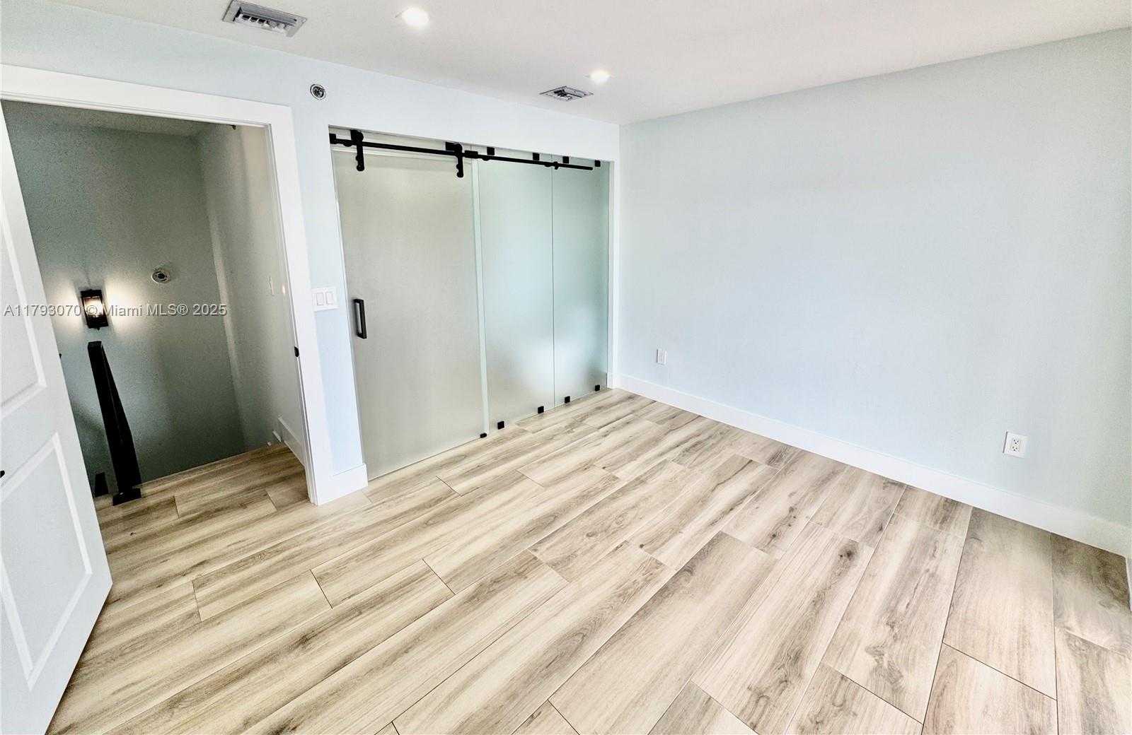 Small Image of 2415 NORTH WEST 16 ST RD #101, Miami Number 27