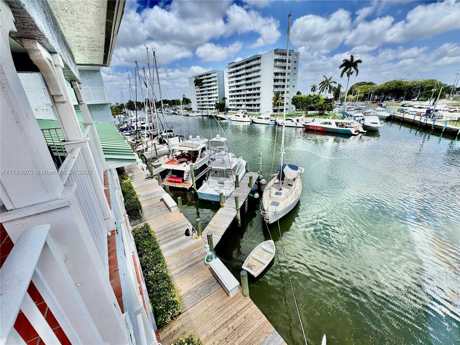 Small Image of 2415 NORTH WEST 16 ST RD #101, Miami Number 3