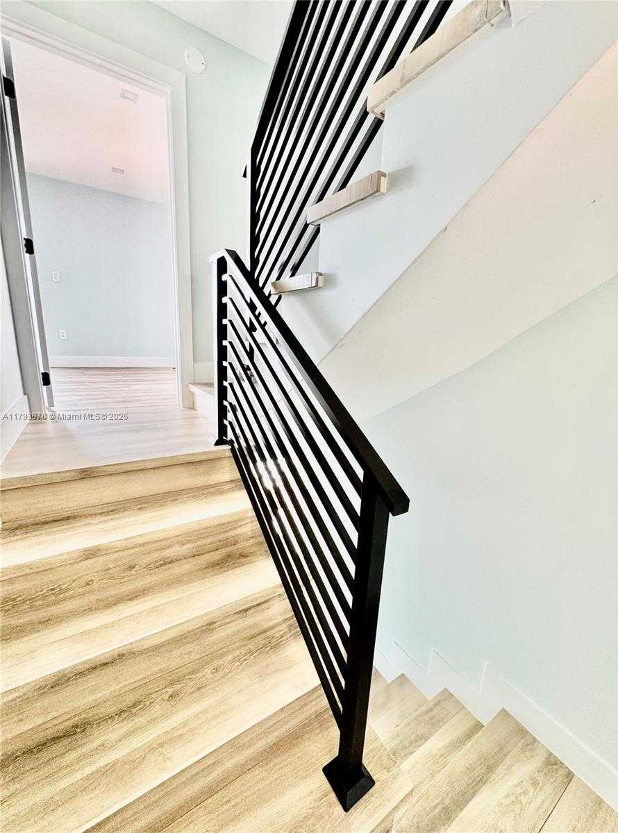 Small Image of 2415 NORTH WEST 16 ST RD #101, Miami Number 30