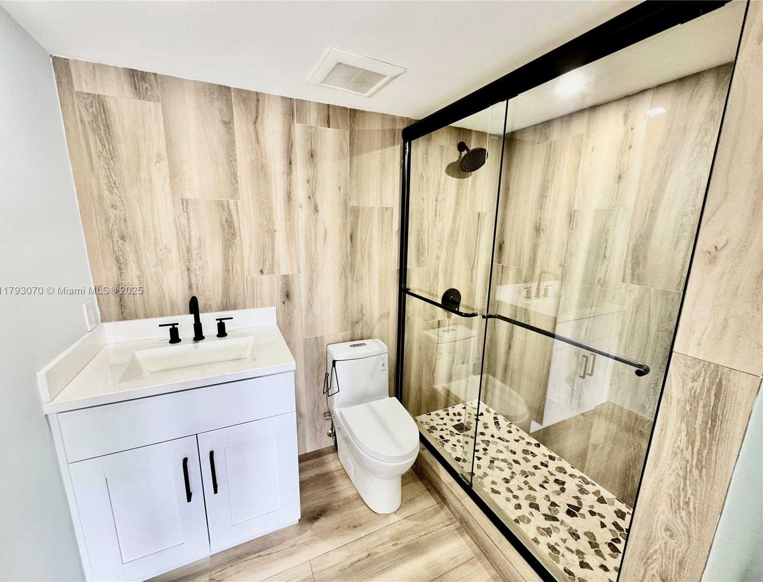 Small Image of 2415 NORTH WEST 16 ST RD #101, Miami Number 34