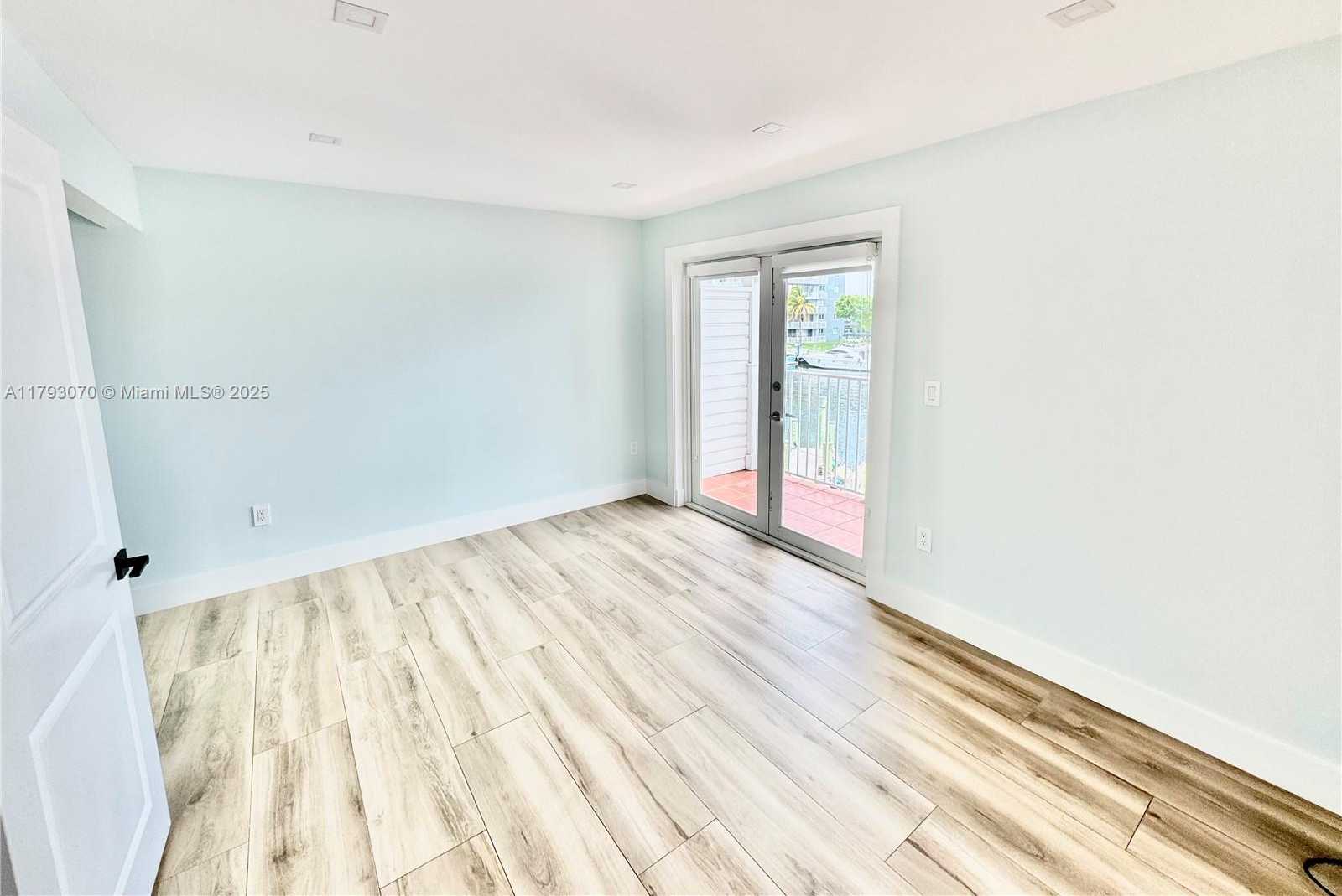 Small Image of 2415 NORTH WEST 16 ST RD #101, Miami Number 35