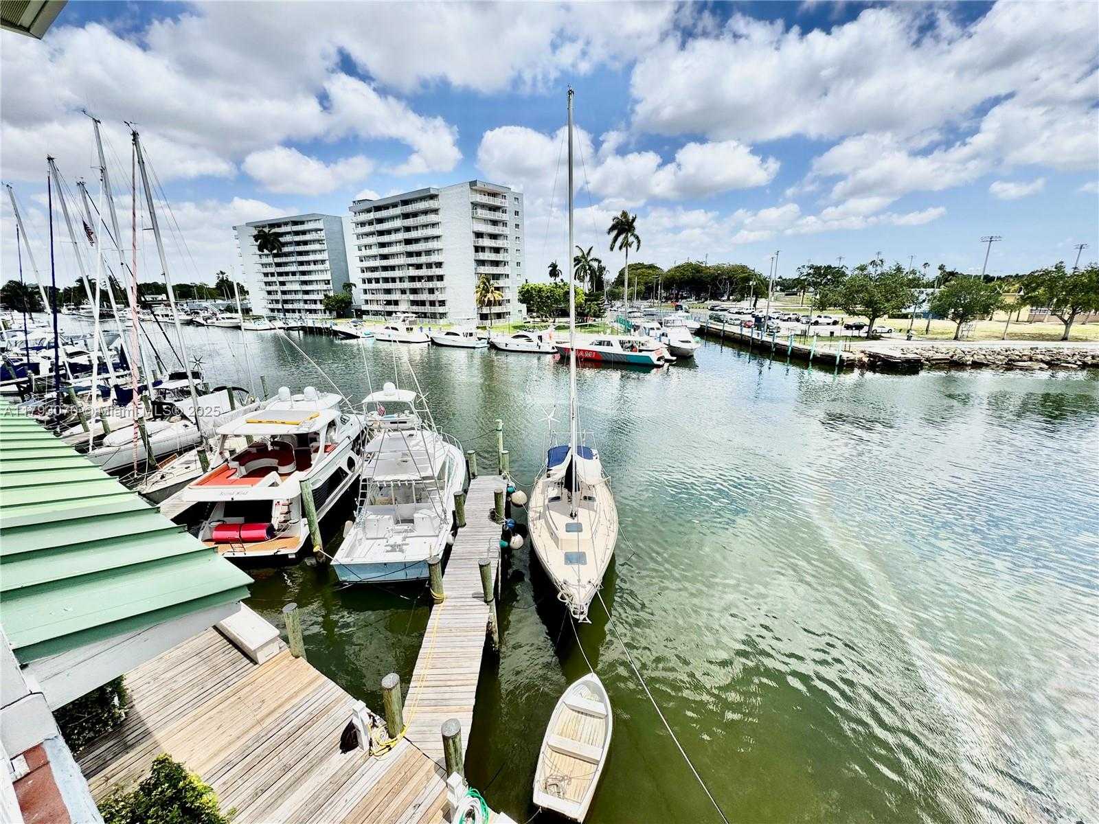 Small Image of 2415 NORTH WEST 16 ST RD #101, Miami Number 4