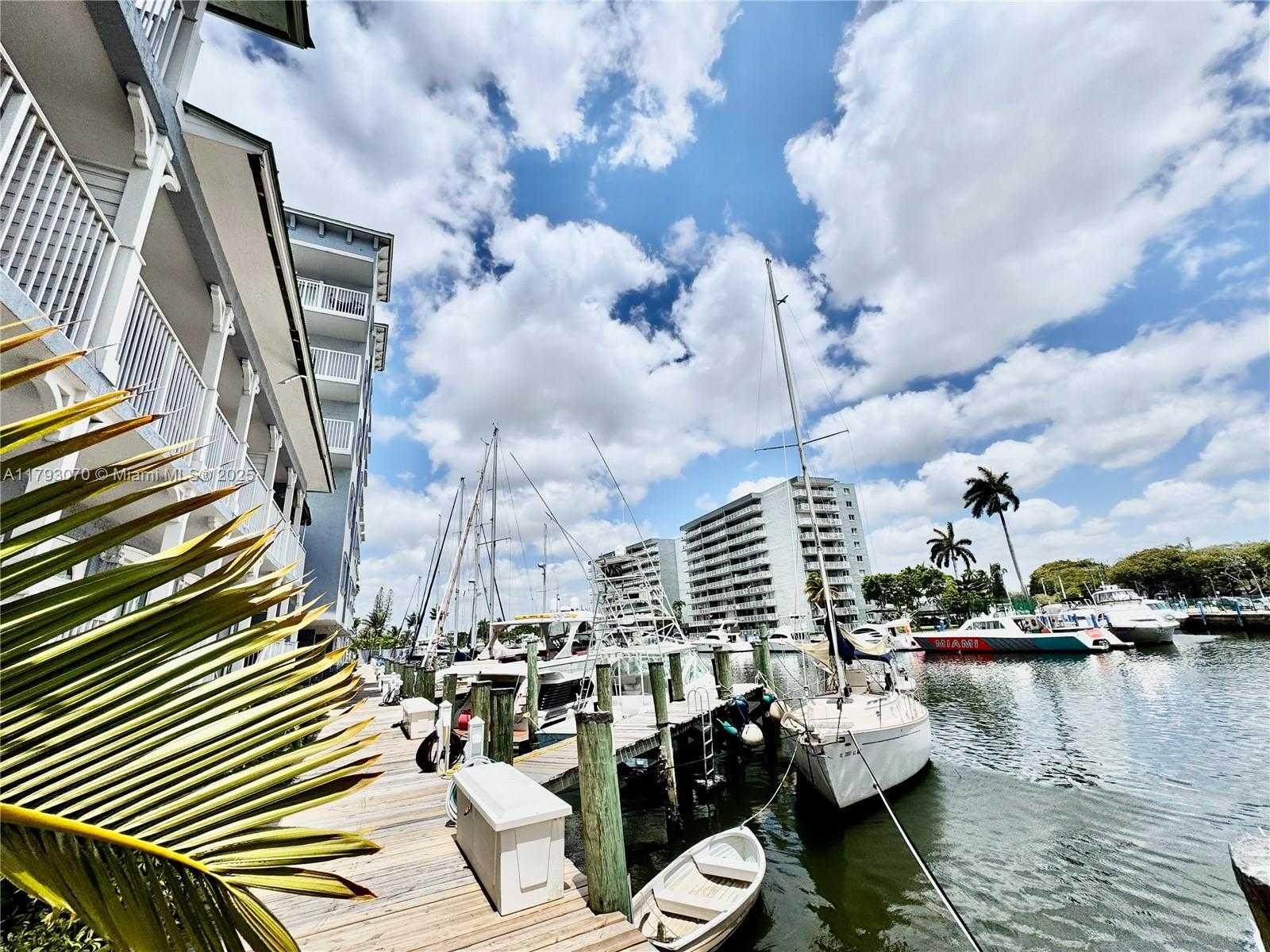 Small Image of 2415 NORTH WEST 16 ST RD #101, Miami Number 6