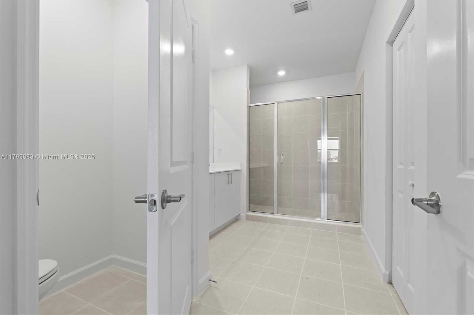 Small Image of 2912 SE 23RD AVE #2919, Homestead Number 17