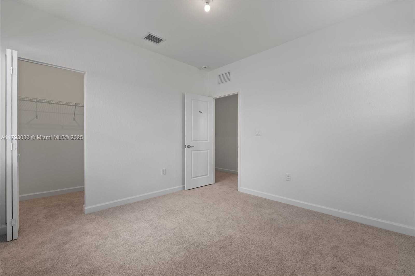Small Image of 2912 SE 23RD AVE #2919, Homestead Number 19