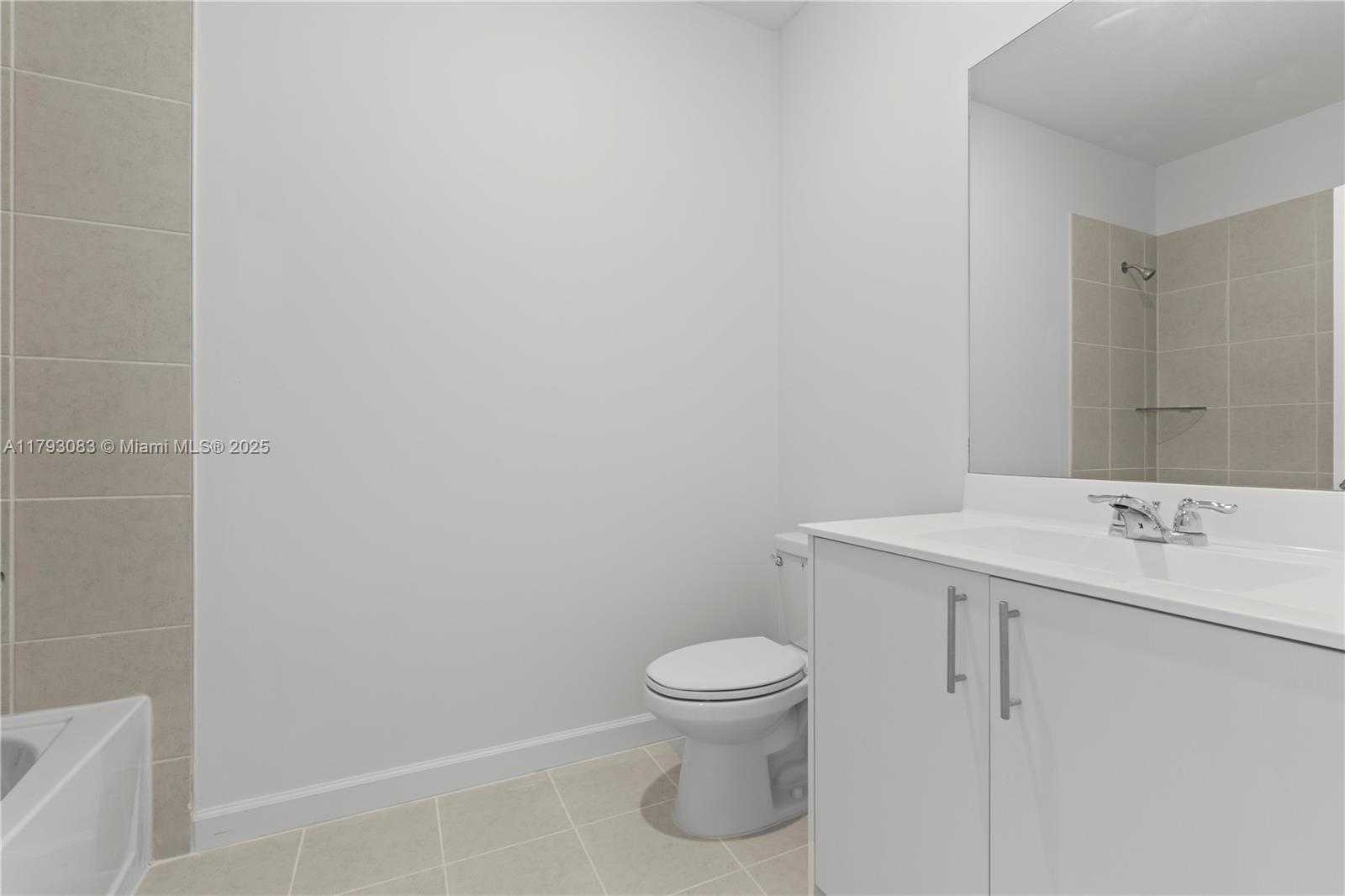 Small Image of 2912 SE 23RD AVE #2919, Homestead Number 20