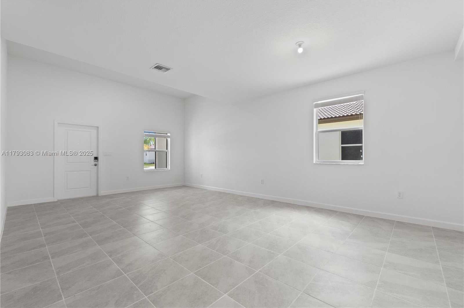 Small Image of 2912 SE 23RD AVE #2919, Homestead Number 3