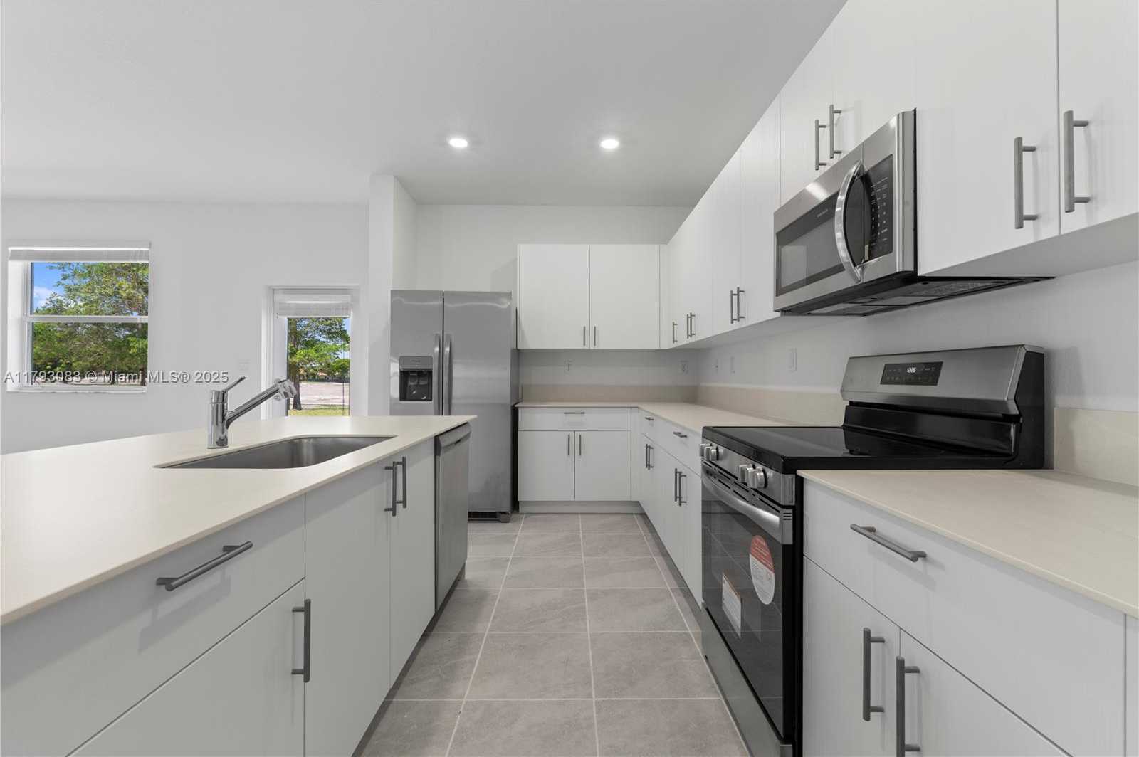 Small Image of 2912 SE 23RD AVE #2919, Homestead Number 6