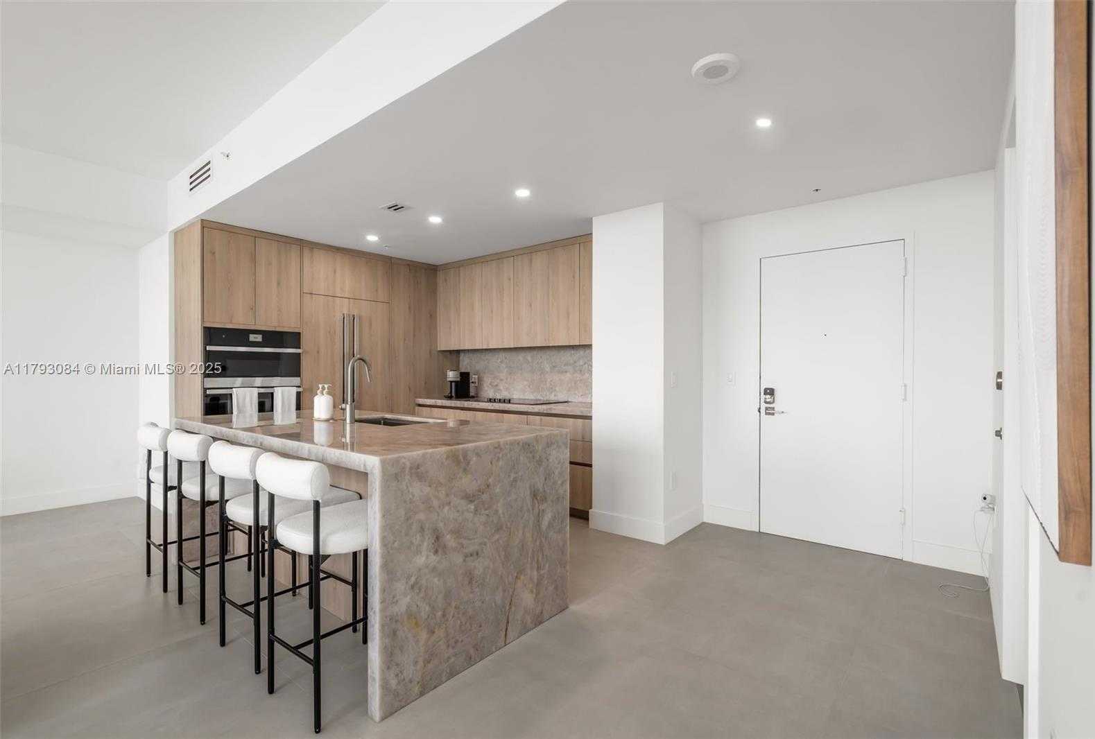 Small Image of 92 SOUTH WEST 3RD ST #5204, Miami Number 2