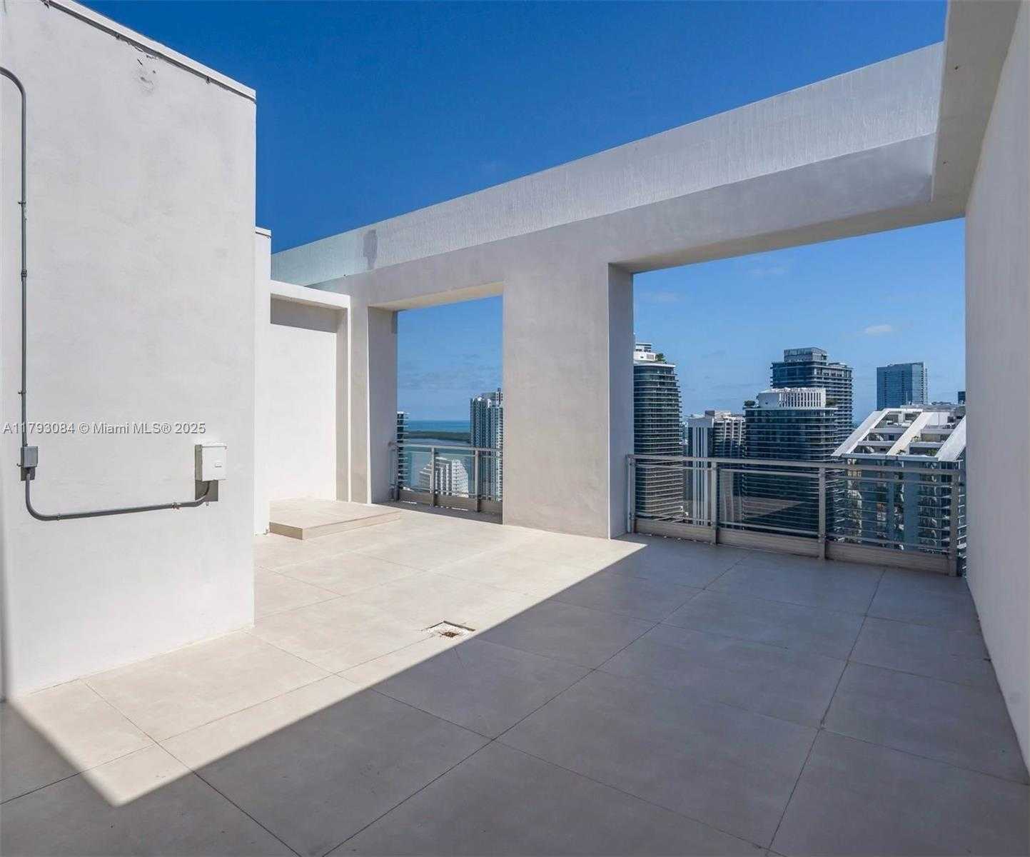 Small Image of 92 SOUTH WEST 3RD ST #5204, Miami Number 25