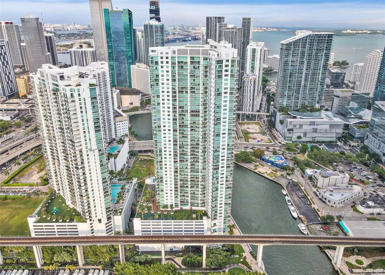 Small Image of 92 SOUTH WEST 3RD ST #5204, Miami Number 36