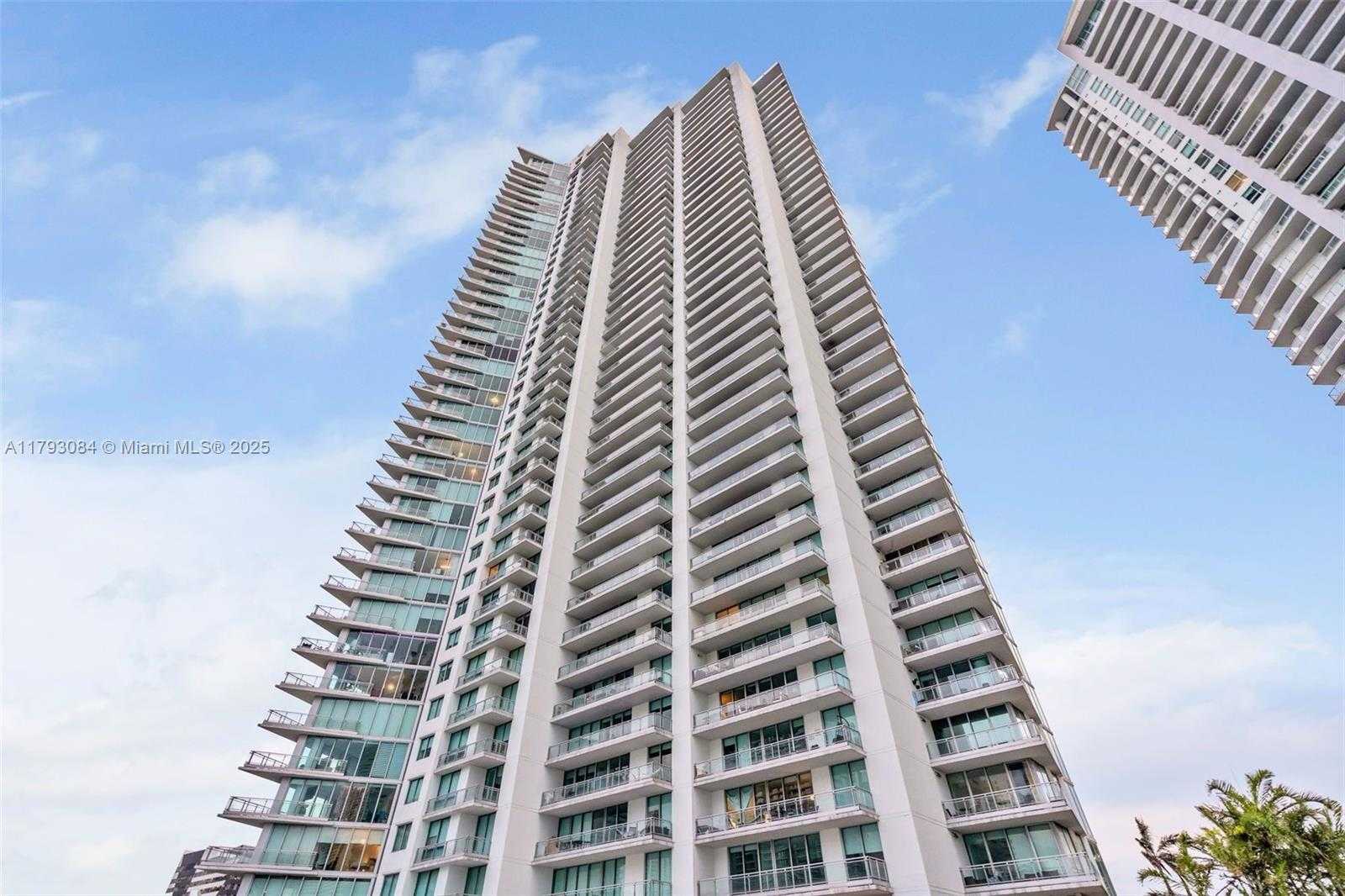 Small Image of 92 SOUTH WEST 3RD ST #5204, Miami Number 37
