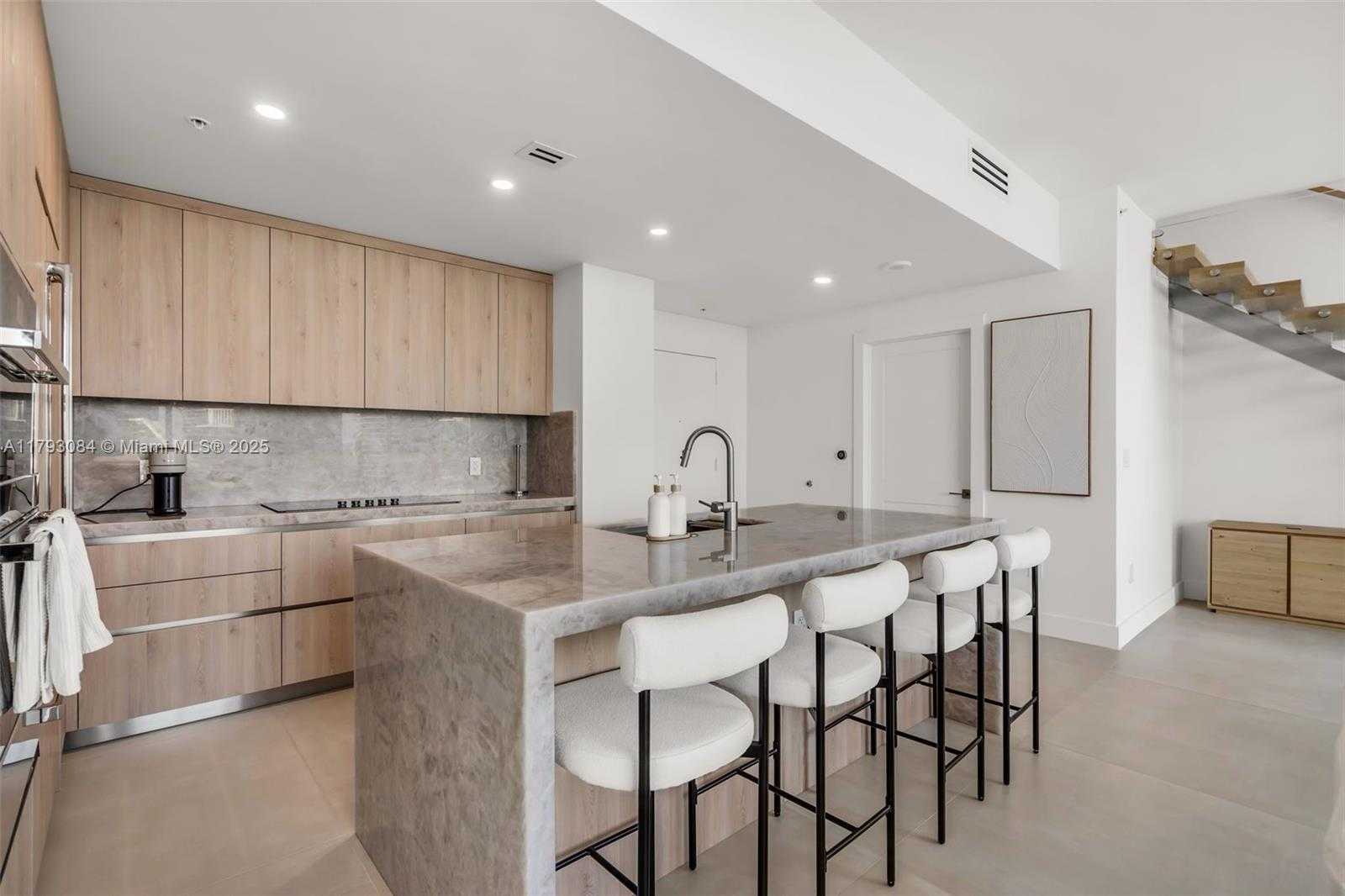 Small Image of 92 SOUTH WEST 3RD ST #5204, Miami Number 4