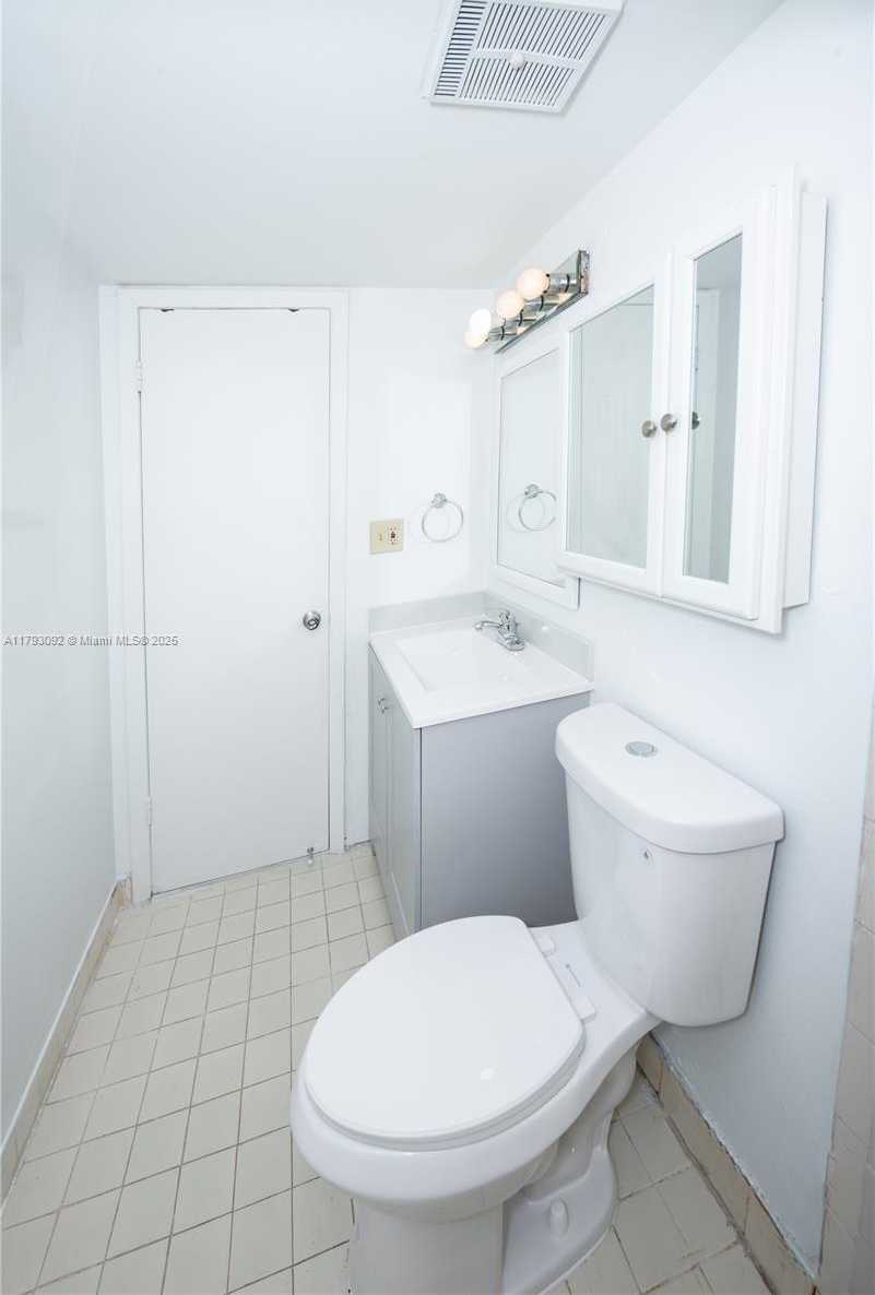 Small Image of 1720 NORTH WEST N RIVER DR #607, Miami Number 21