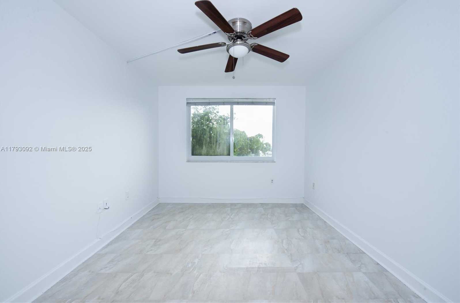 Small Image of 1720 NORTH WEST N RIVER DR #607, Miami Number 22