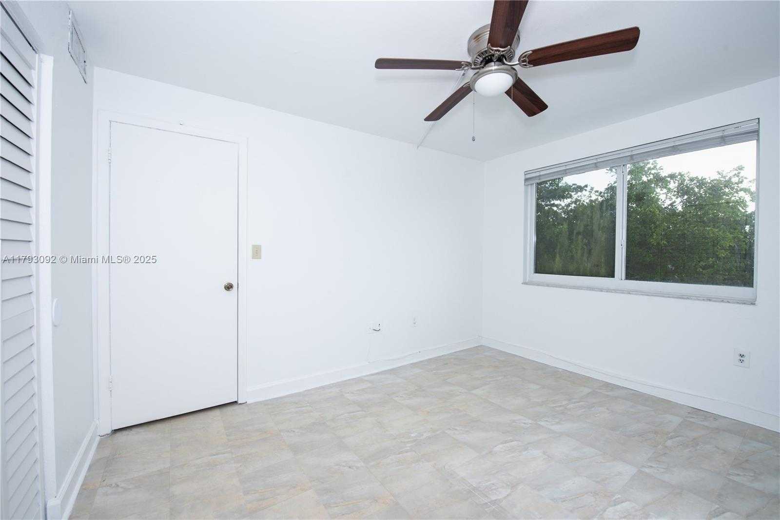 Small Image of 1720 NORTH WEST N RIVER DR #607, Miami Number 23
