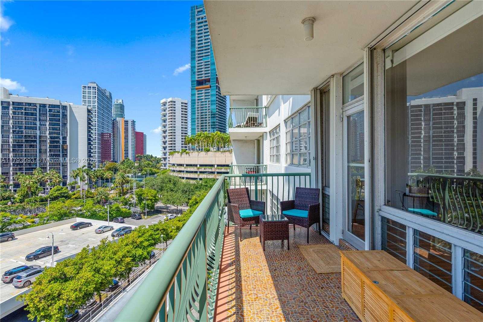 Small Image of 1408 BRICKELL BAY DR #704, Miami Number 12